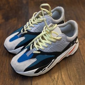 COPY - Yeezy Wave Runner 700 Men 7 1/2
